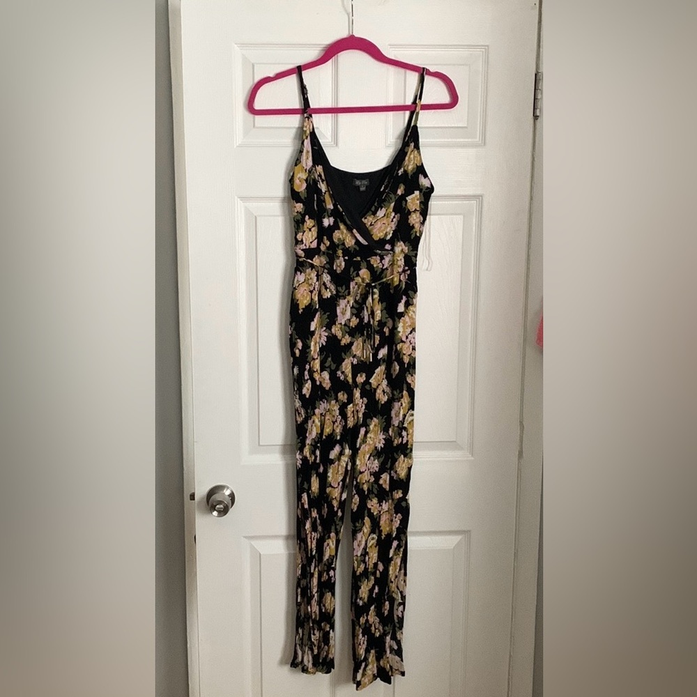 Cute black jumper with yellow flowers. Size small